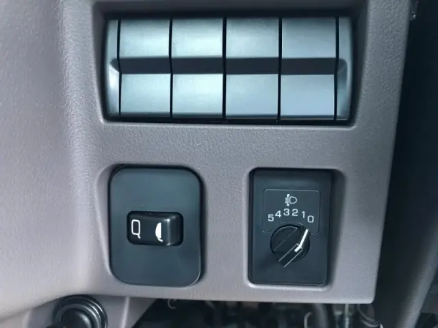 三菱 キャンター 2PG-FEB90の写真16