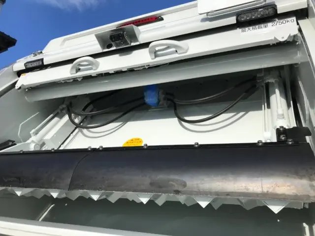 三菱 キャンター 2PG-FEB90の写真28