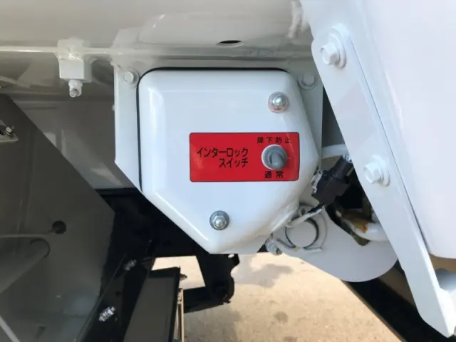 三菱 キャンター 2PG-FEB90の写真36