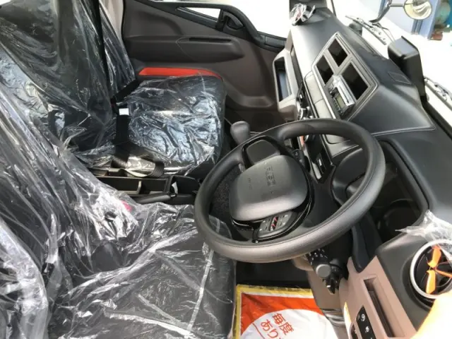 三菱 キャンター 2PG-FEB80(2WD)の写真7