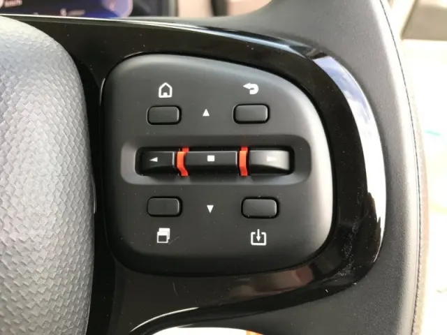 三菱 キャンター 2PG-FEB80(2WD)の写真13