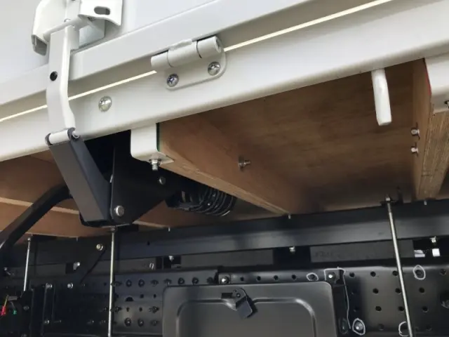 三菱 キャンター 2PG-FEB80(2WD)の写真26