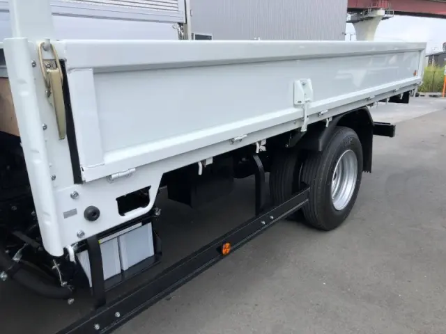 三菱 キャンター 2PG-FEB80(2WD)の写真37