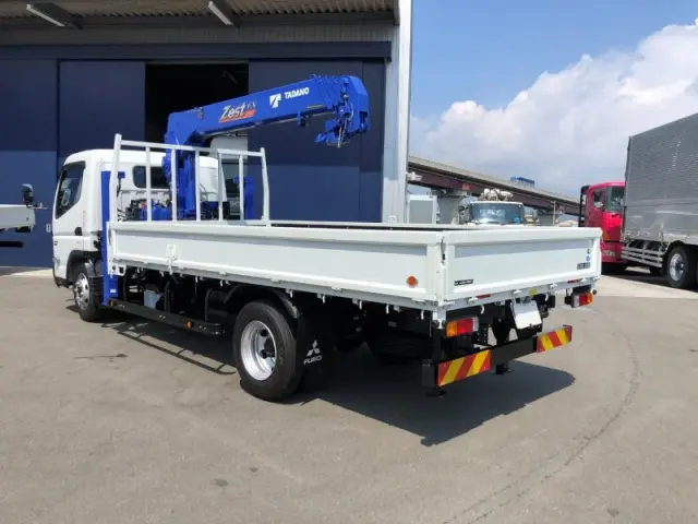 三菱 キャンター 2PG-FEB90(2WD)の写真3