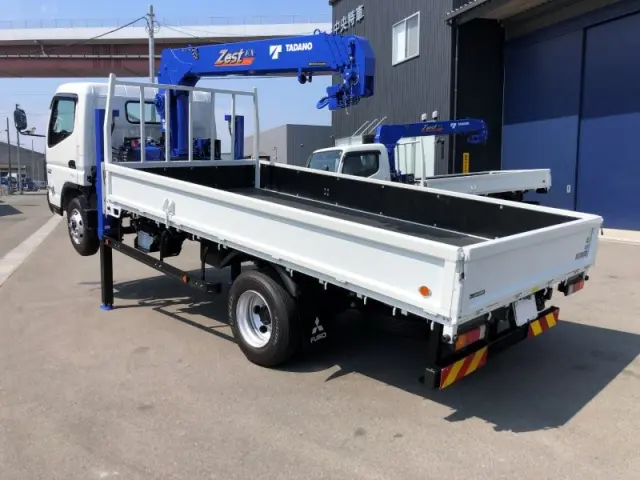 三菱 キャンター 2PG-FEB90(2WD)の写真6