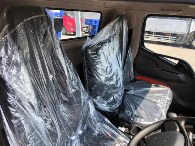 三菱 キャンター 2PG-FEB90(2WD)の写真10