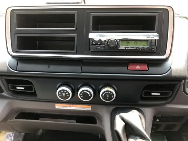 三菱 キャンター 2PG-FEB90(2WD)の写真13