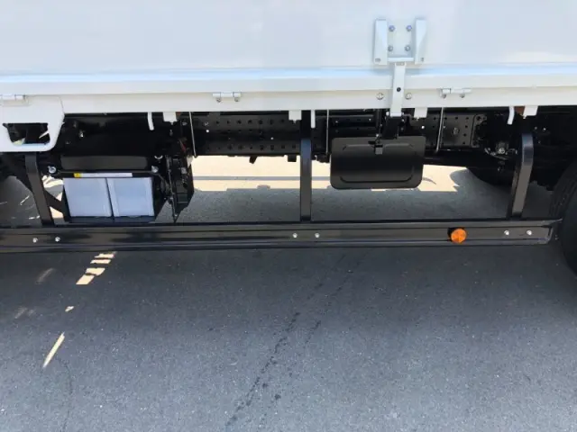 三菱 キャンター 2PG-FEB90(2WD)の写真33