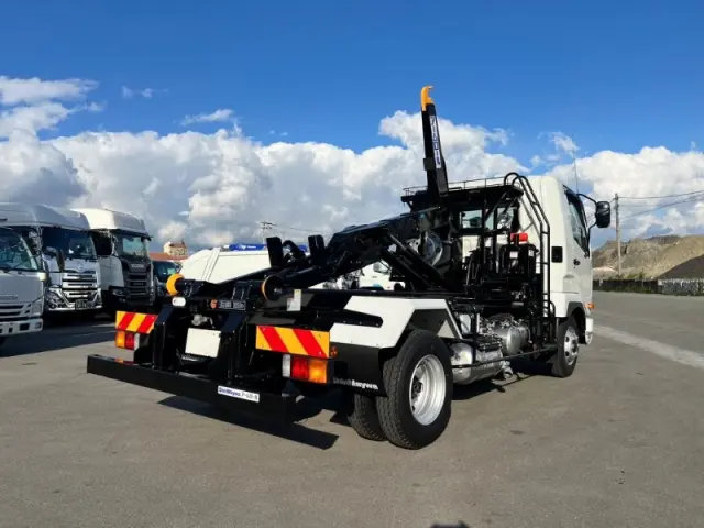 三菱 ファイター 2KG-FK72Fの写真4