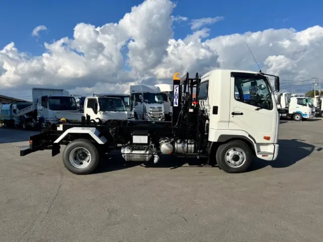 三菱 ファイター 2KG-FK72Fの写真5