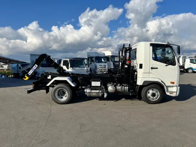 三菱 ファイター 2KG-FK72Fの写真7