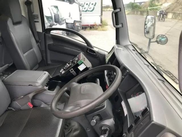 いすゞ エルフ TPG-NMR85Nの写真10