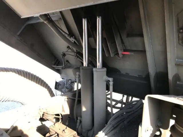 いすゞ エルフ TPG-NMR85Nの写真35