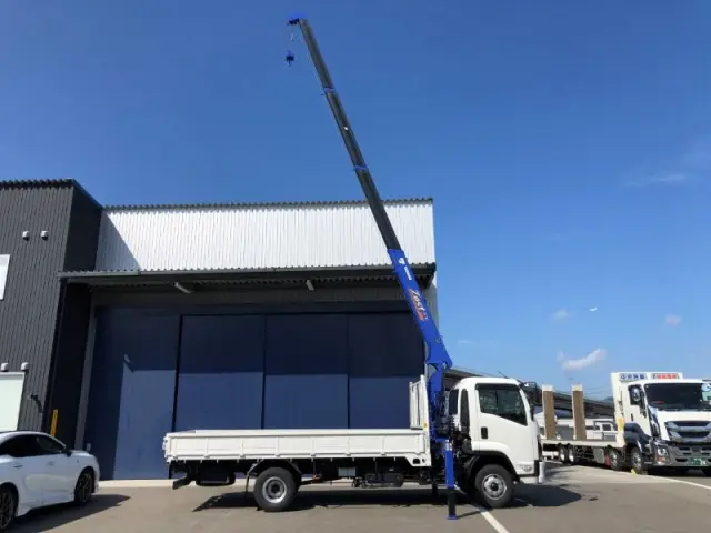 いすゞ フォワード 2RG-FRR90S4(2WD)の写真5