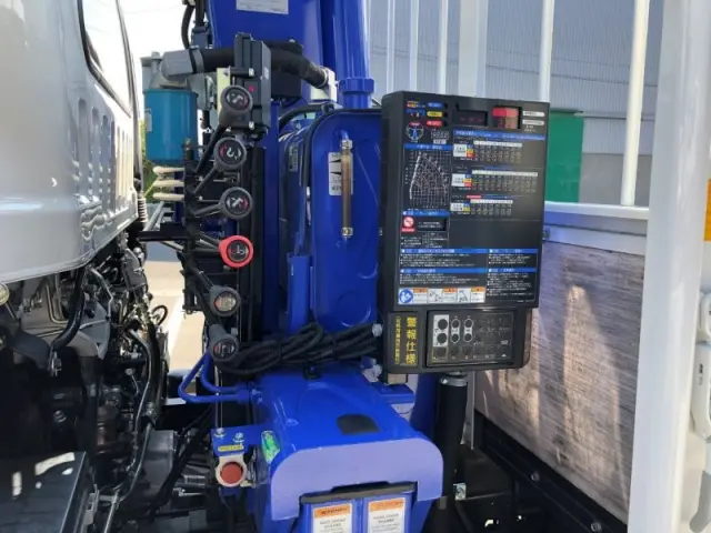 いすゞ フォワード 2RG-FRR90S4(2WD)の写真26