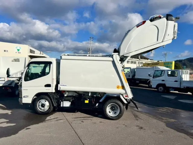 三菱 キャンター 2RG-FEAV0の写真6