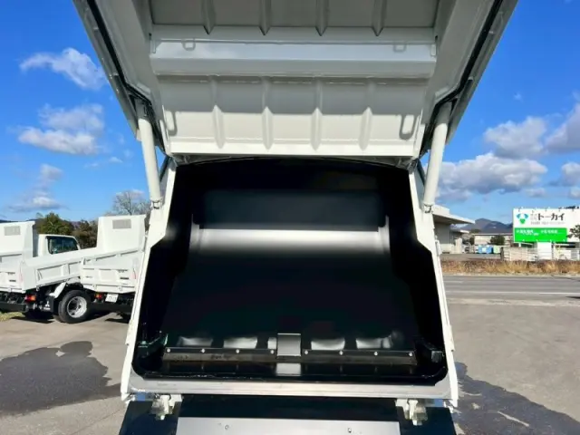 三菱 キャンター 2RG-FEAV0の写真23