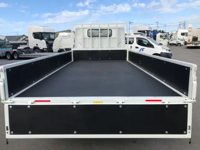 三菱 キャンター 2RG-FEB50(2WD)の写真6