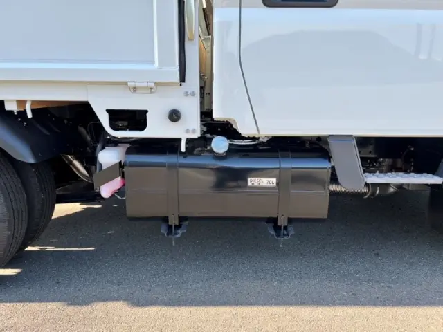 三菱 キャンター 2RG-FBA20(2WD)の写真28