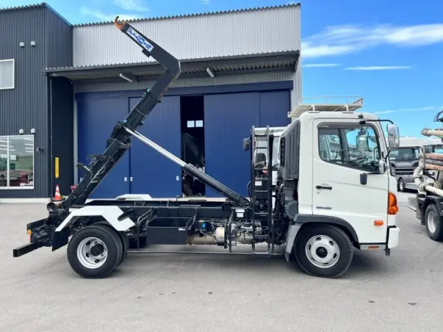 日野 レンジャー TKG-FC9JEAAの写真5