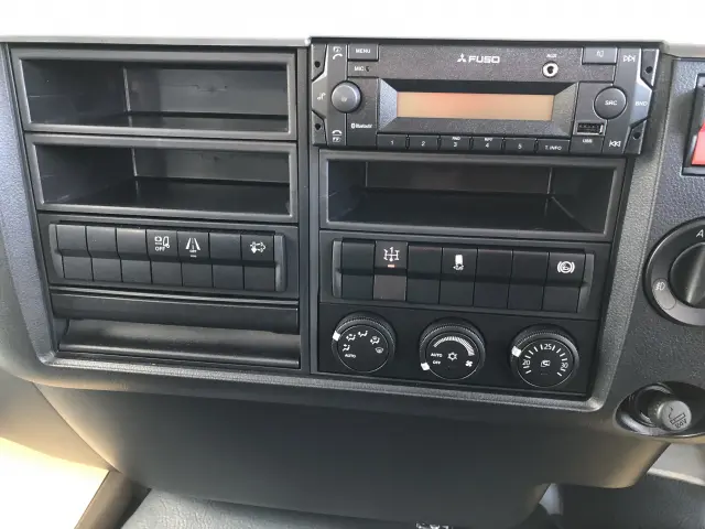 三菱 ファイター 2KG-FK62F(2WD)の写真10