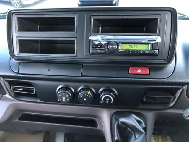 三菱 キャンター 2RG-FBA60の写真11