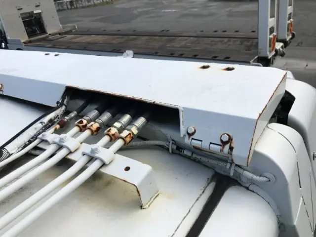 いすゞ エルフ PDG-NPR75Nの写真44