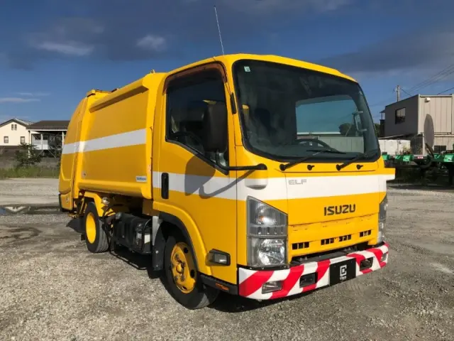 いすゞ エルフ TKG-NMR85AN(2WD)の写真1