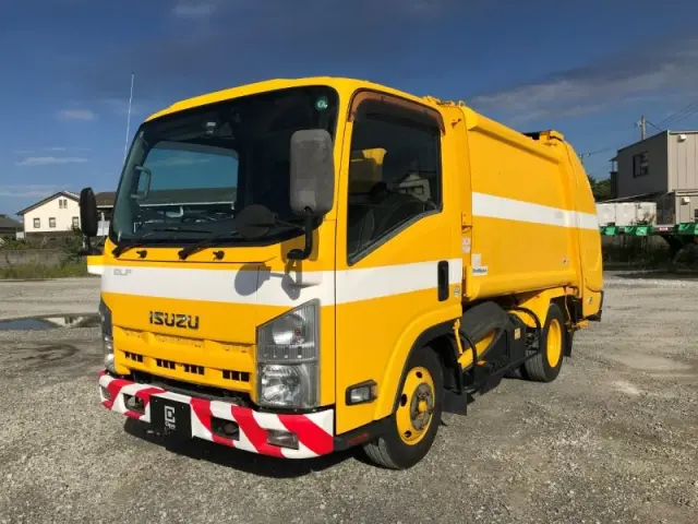 いすゞ エルフ TKG-NMR85AN(2WD)の写真2