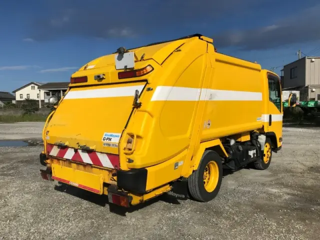 いすゞ エルフ TKG-NMR85AN(2WD)の写真4