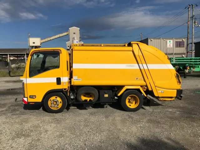 いすゞ エルフ TKG-NMR85AN(2WD)の写真5