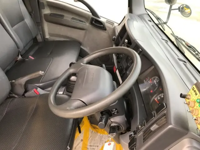 いすゞ エルフ TKG-NMR85AN(2WD)の写真7