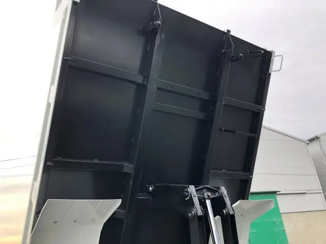 三菱 ファイター 2KG-FK62F(2WD)の写真32