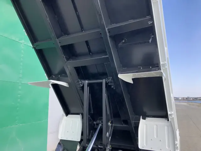 三菱 キャンター 2RG-FBA60(2WD)の写真32