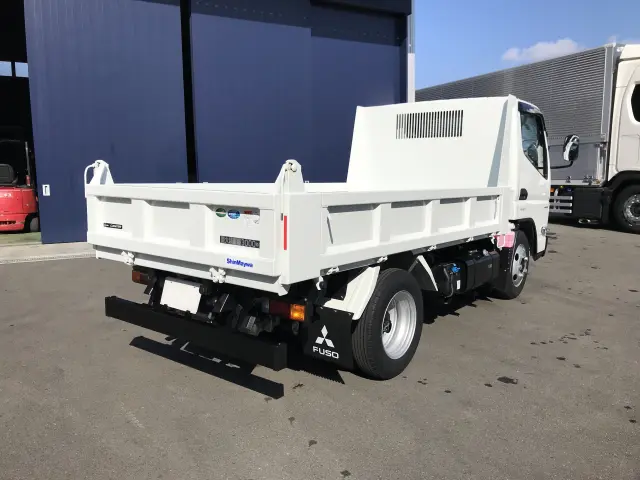 三菱 キャンター 2RG-FBA60(2WD)の写真4