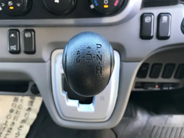 三菱 キャンター 2RG-FBA20(2WD)の写真8