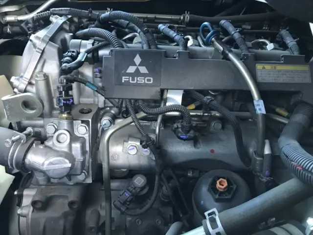 三菱 キャンター 2RG-FBA20(2WD)の写真17