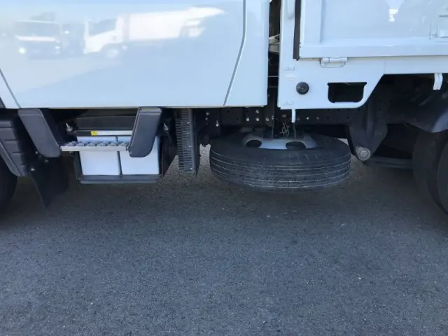 三菱 キャンター 2RG-FBA20(2WD)の写真33