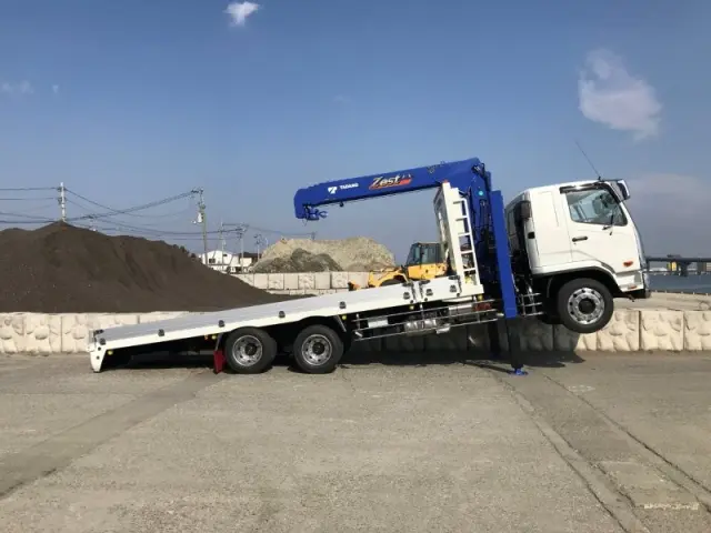 三菱 ファイター 2DG-FQ62F(6x4)の写真6