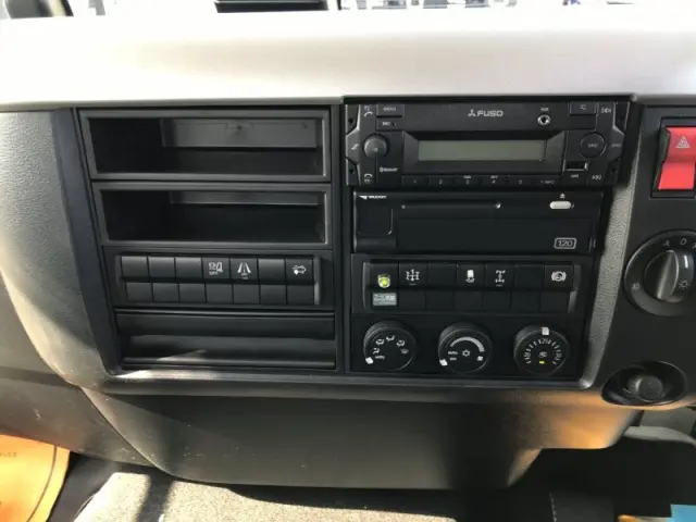 三菱 ファイター 2DG-FQ62F(6x4)の写真12