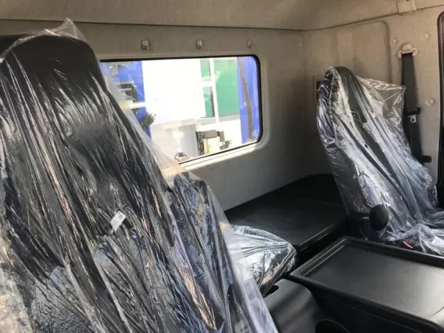 三菱 ファイター 2DG-FQ62F(6x4)の写真16