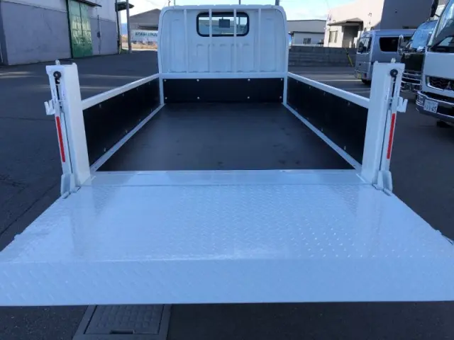 三菱 キャンター 2RG-FBA20の写真35