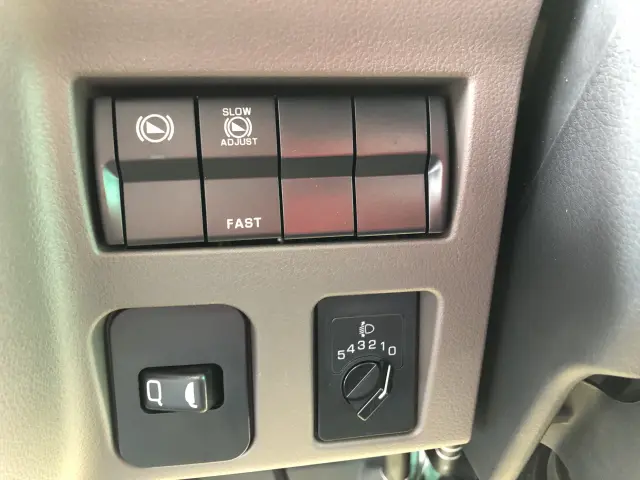 三菱 キャンター 2RG-FBA60(2WD)の写真11