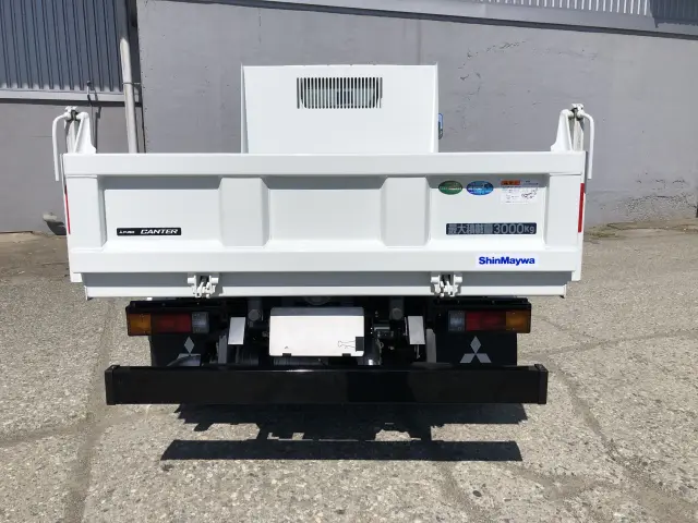 三菱 キャンター 2RG-FBA60(2WD)の写真8