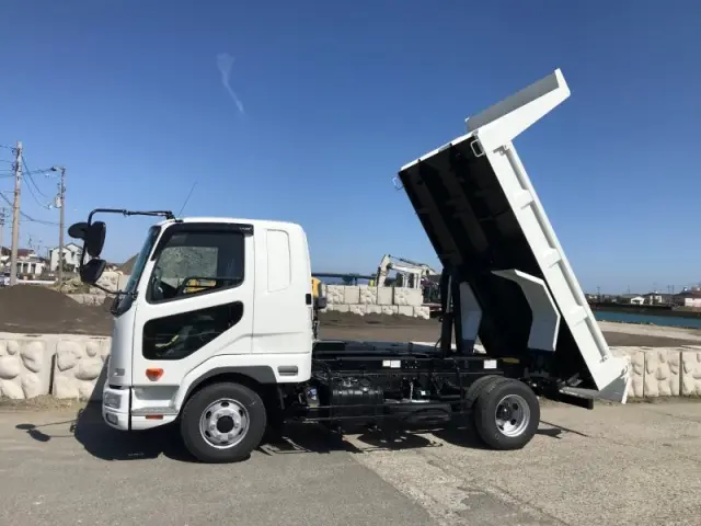 三菱 ファイター 2KG-FK62F(2WD)の写真6