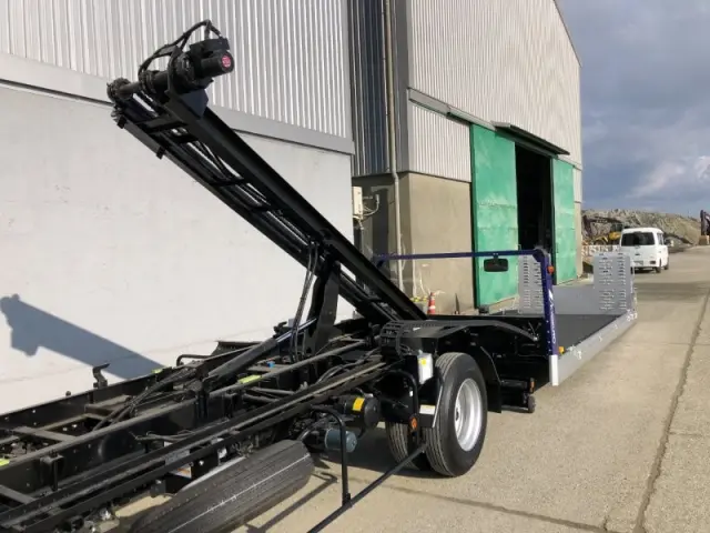 三菱 キャンター 2PG-FEB80の写真8