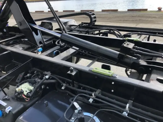 三菱 キャンター 2PG-FEB80の写真25