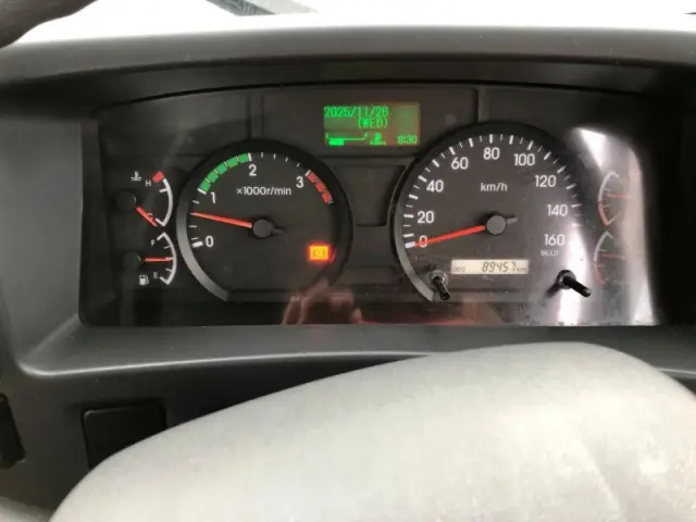 いすゞ フォワード 2RG-FRR90S1の写真8