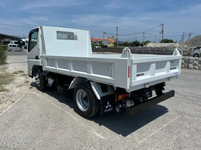 三菱 キャンター 2RG-FBA60(2WD)の写真3
