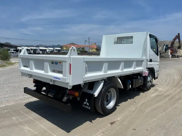三菱 キャンター 2RG-FBA60(2WD)の写真4